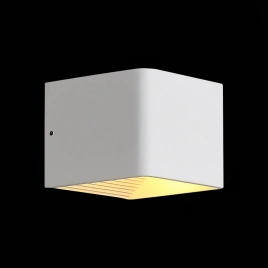 SL455.051.01 Светильник настенный ST-Luce Белый/Белый LED 1*6W 3000K
